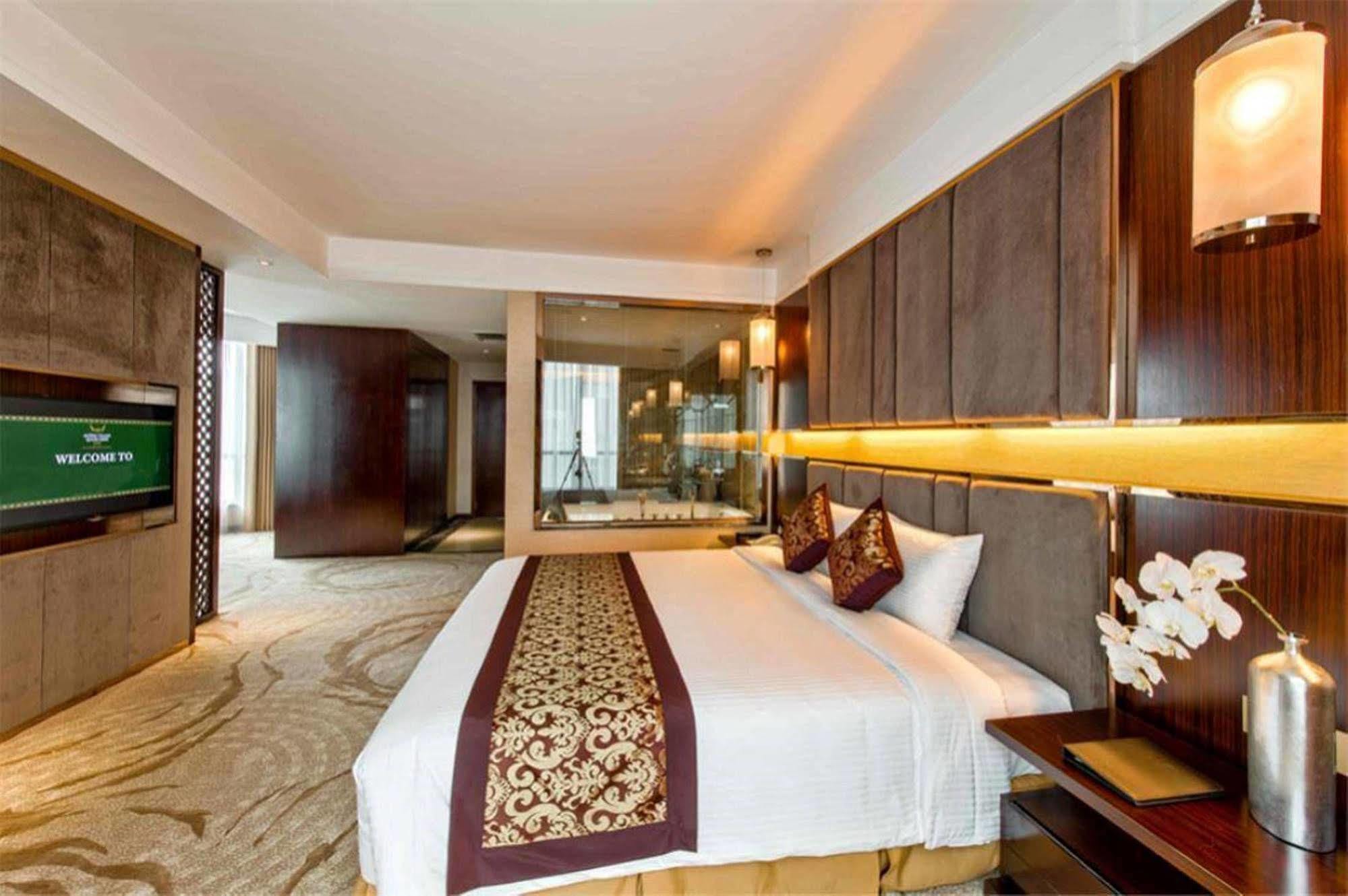 Muong Thanh Luxury Buon Ma Thuot Hotel Экстерьер фото